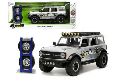 2021 Ford Bronco With Extra Wheels, Gray Metallic - Jada Toys 33852 - 1/24 Scale Diecast Car 3 2021 Ford Bronco With Extra Wheels, Gray Metallic - Jada Toys 33852 - 1/24 Scale Diecast Car